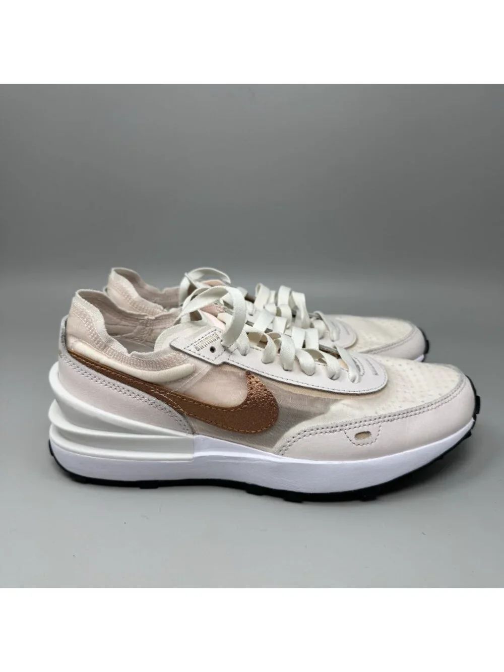Nike Waffle One ESS Light Soft Pink Athletic Women’s Shoe Size 7.5 FB1298-600